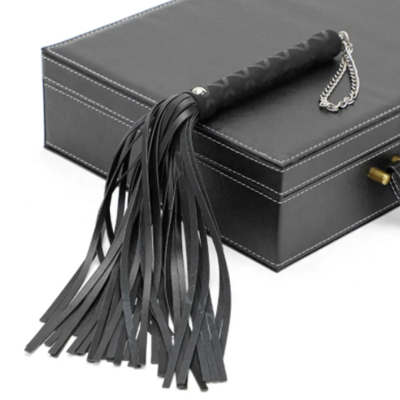 Martinet Elegant BDSM Cuir